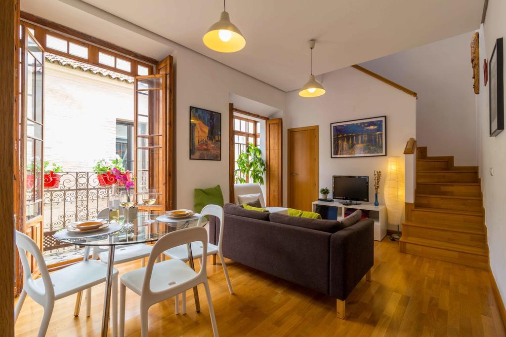 La Casa Del Conde De Gelves Apartments Севилья Номер фото