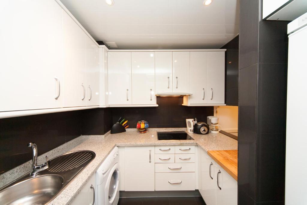 La Casa Del Conde De Gelves Apartments Севилья Номер фото