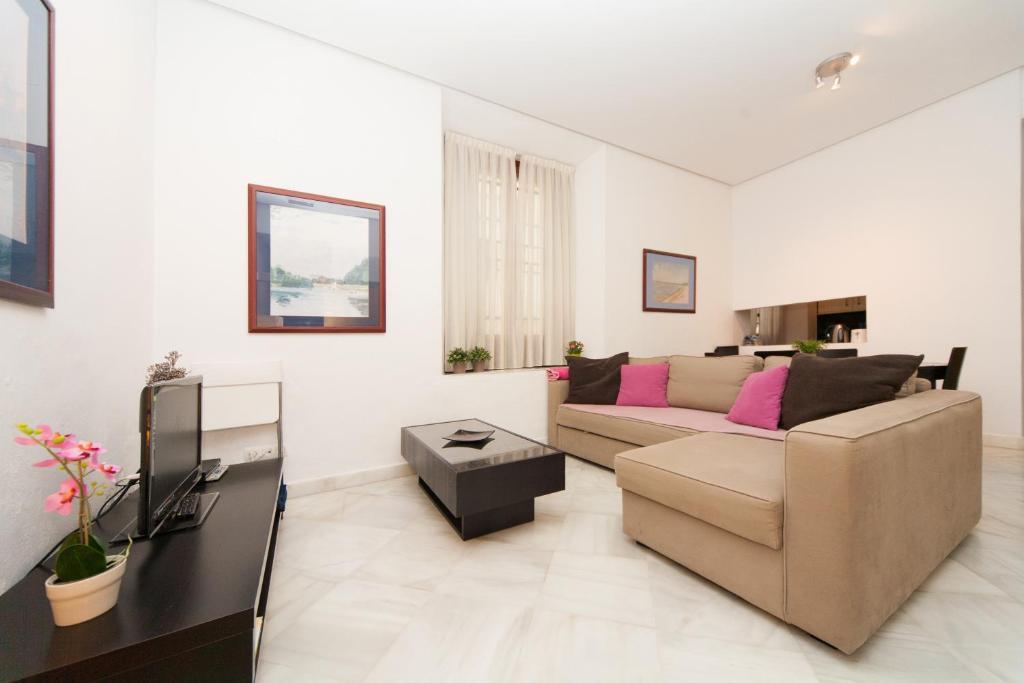 La Casa Del Conde De Gelves Apartments Севилья Номер фото