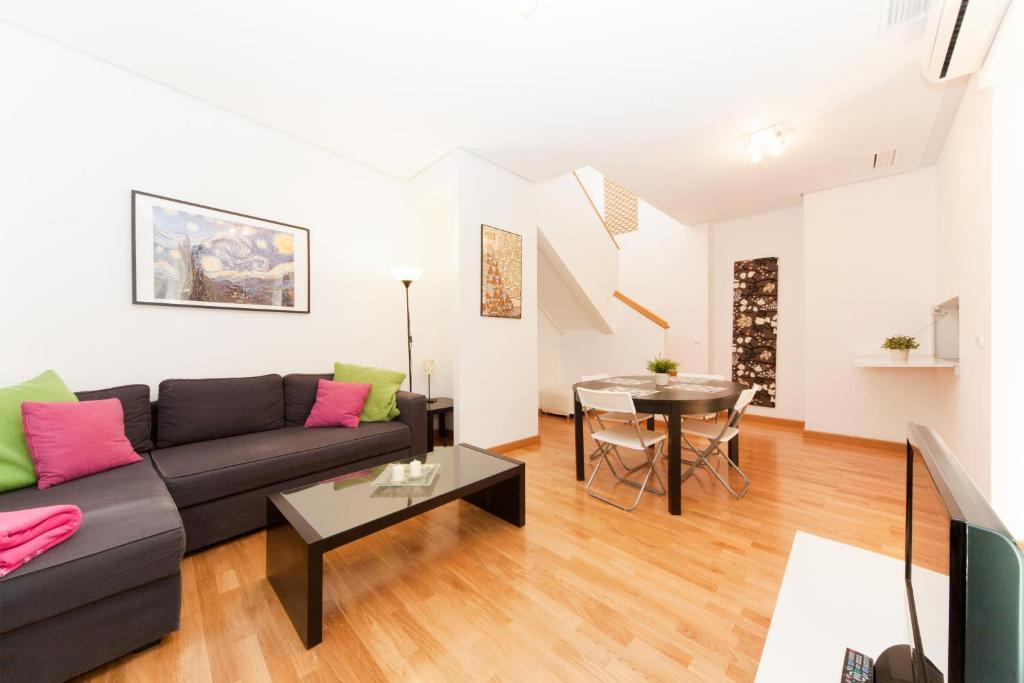 La Casa Del Conde De Gelves Apartments Севилья Номер фото